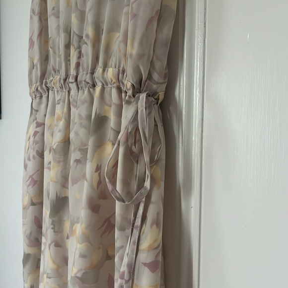 Pastel Floral Romper - Picture 3 of 4